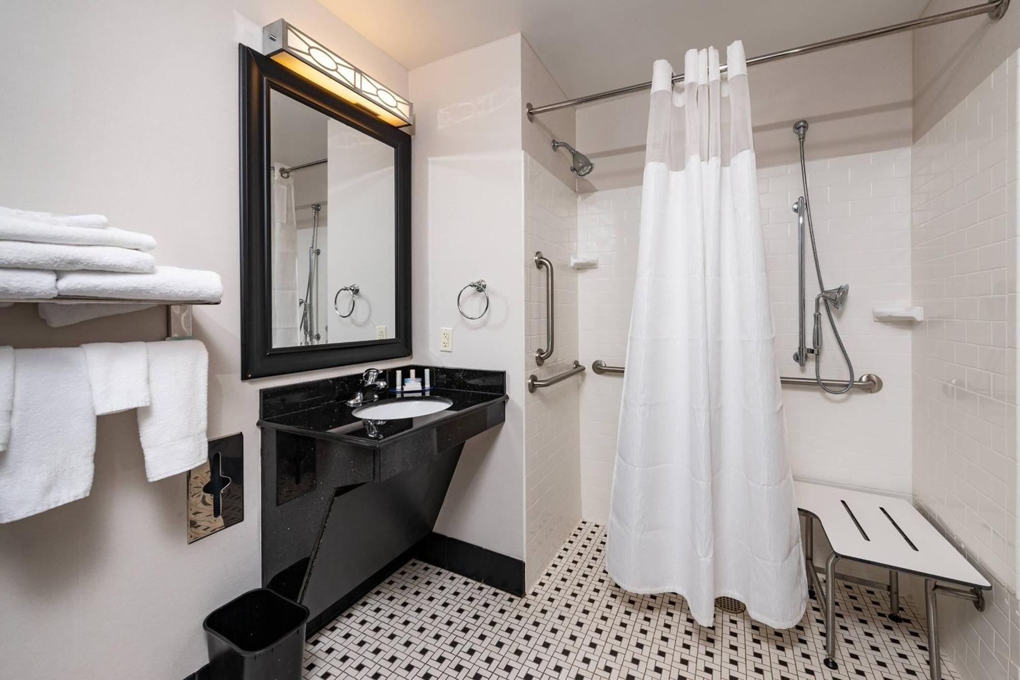 Fairfield Inn & Suites By Marriott Philadelphia Valley Forge/Great Valley Berwyn Buitenkant foto